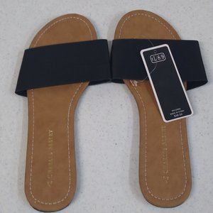 Charles Albert Slide On Sandals Flip-Flop L 8/9 Flat Open-Toe Style: Carrie NWT